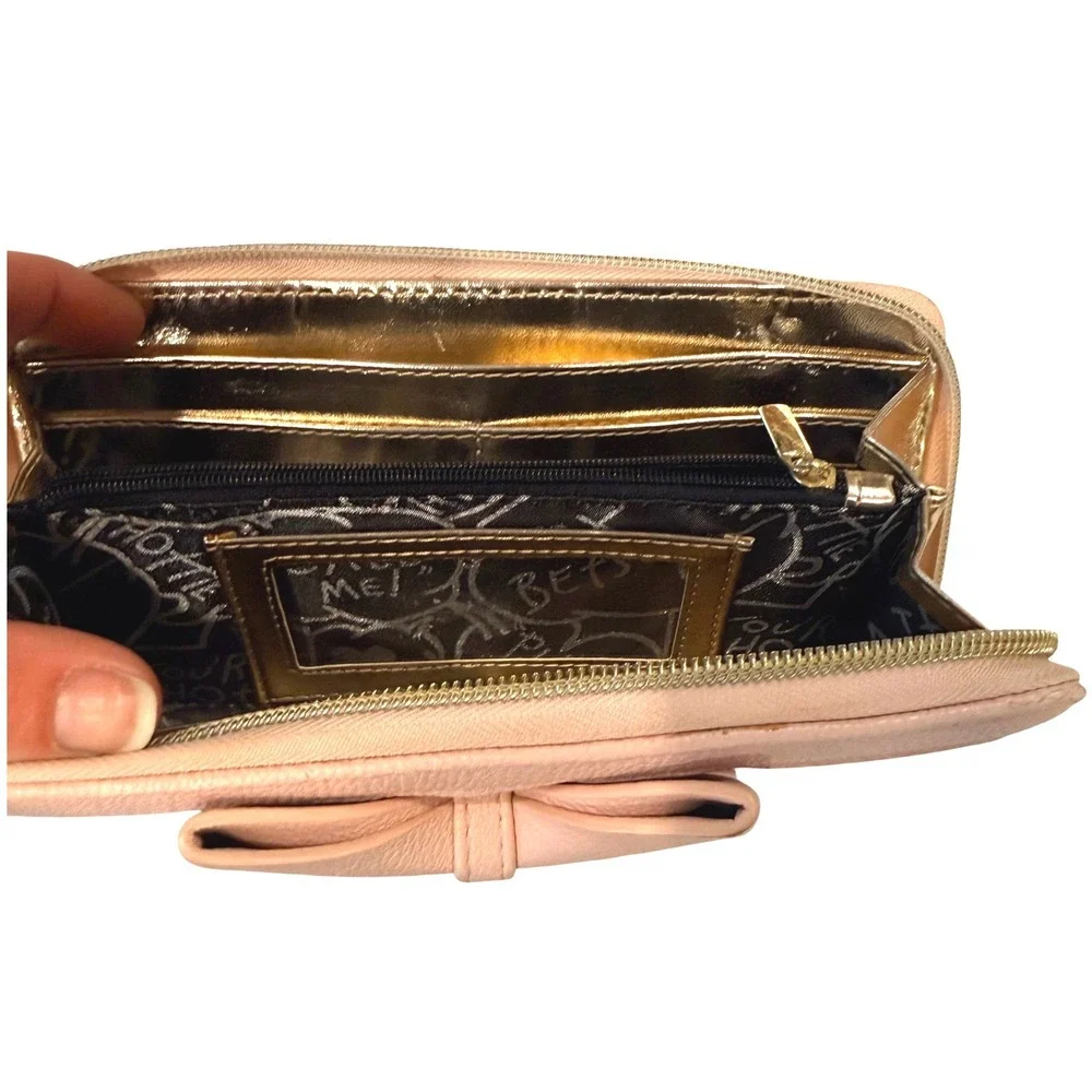 Betsey Johnson Pink Bow Striped Zip Around Wallet Pastel Gold Heart Charm EUC
